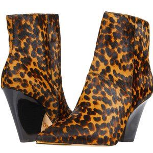 Tory Burch Lila 90 mm Zip-Up Ankle Bootie